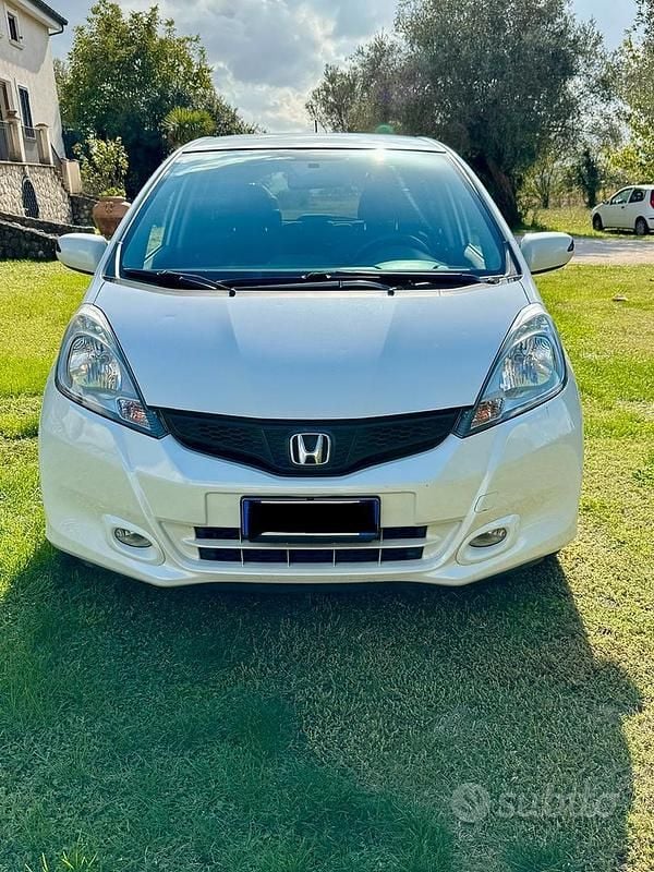 Usata Honda Jazz 99 CV (72 kW) 2015 Bianco Utilitaria