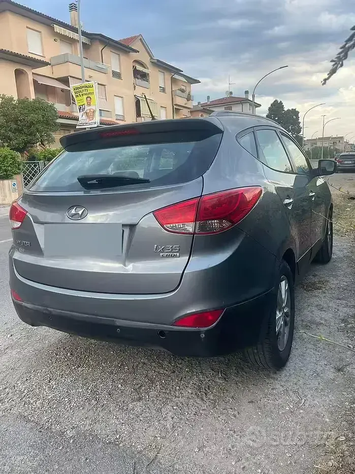 Usata Hyundai ix35 136 CV (100 kW) 2011 Grigio SUV