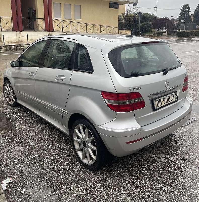 Usata Mercedes B200 140 CV (102 kW) 2008 Monovolume