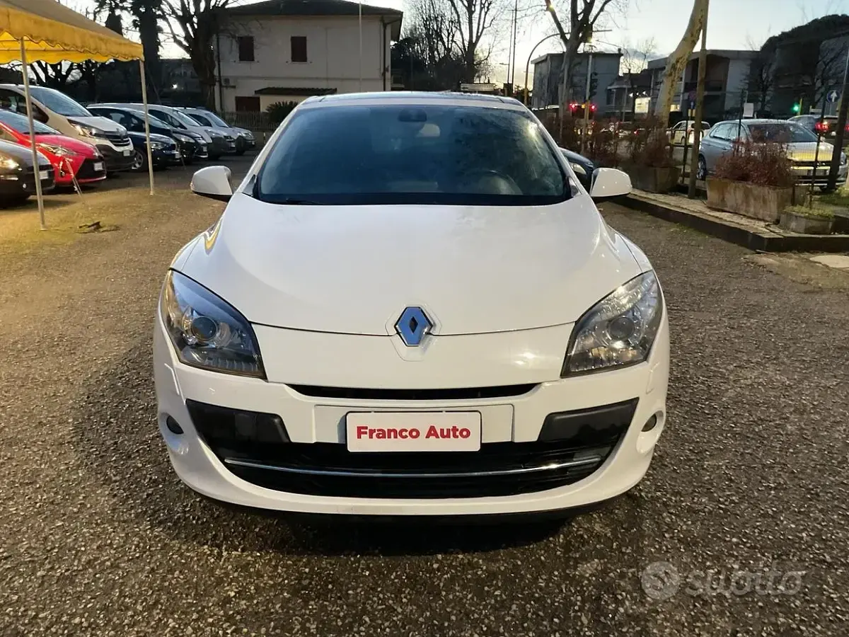 Usata Renault Mégane Luxe 110 CV (80 kW) 2010 Bianco Berlina