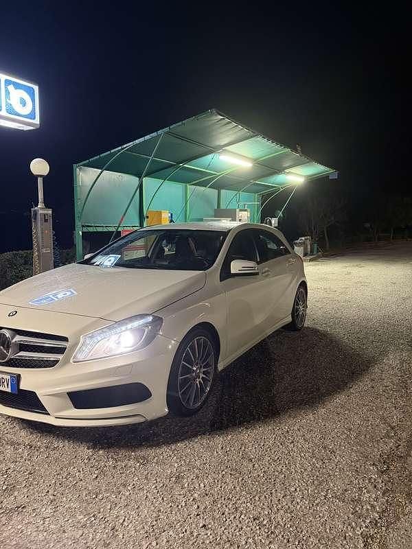 Usata Mercedes A180 Premium 109 CV (80 kW) 2015 Monovolume