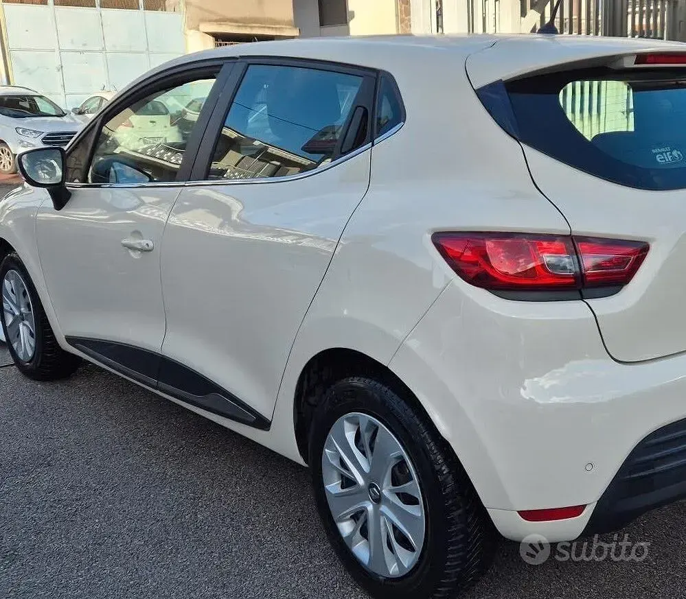 Usata Renault Clio IV 75 CV (55 kW) 2017 Berlina