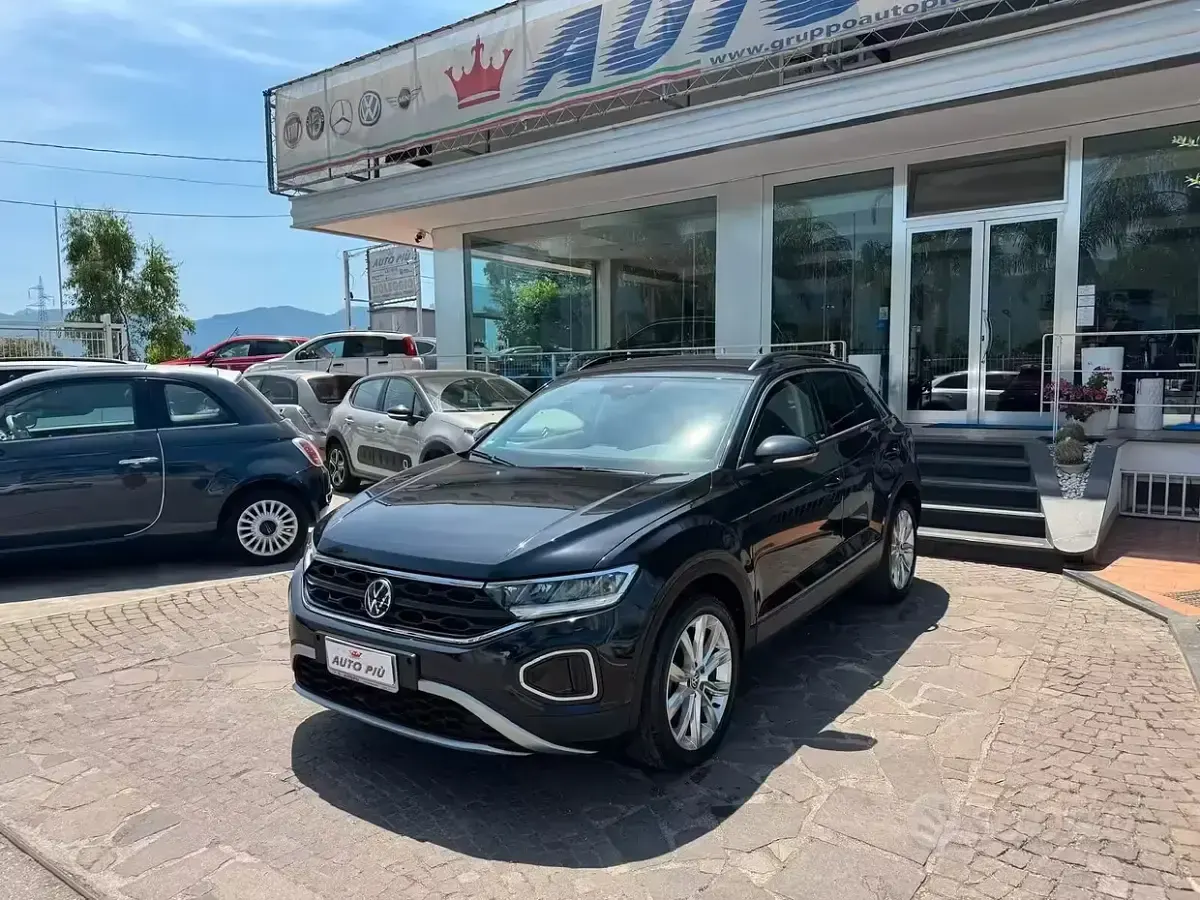 Usata VW T-Roc Style 116 CV (85 kW) 2024 Nero SUV