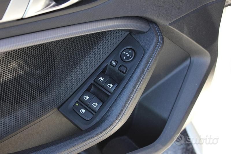 Usata BMW 118 M Sport 150 CV (110 kW) 2020 Bianco Utilitaria