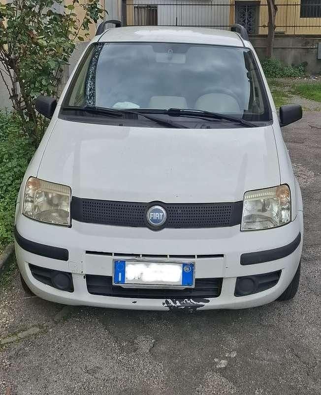 Usata Fiat Panda Dynamic 70 CV (51 kW) 2006 Bianco Utilitaria