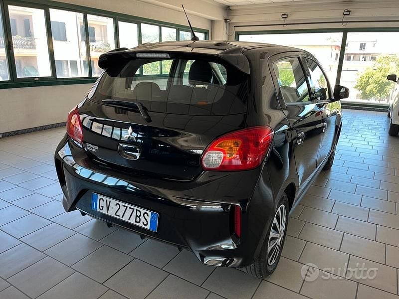Usata Mitsubishi Space Star Invite 71 CV (52 kW) 2024 Nero Utilitaria