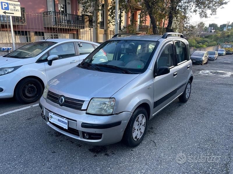 Grigio Usata 2004 Fiat Panda Dynamic Berlina | 2200 € (Buon prezzo) - Immagine 1/4