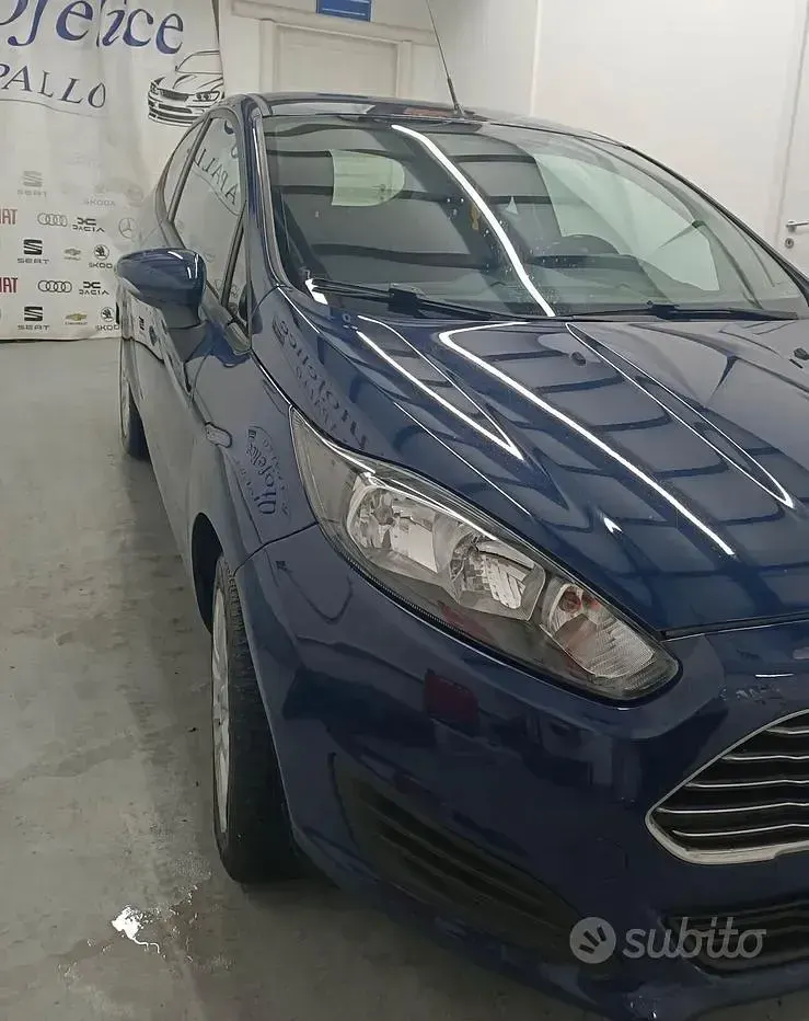 Usata Ford Fiesta Titanium 80 CV (58 kW) 2013 Blu Berlina