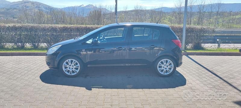 Usata Opel Corsa 2009 Nero Utilitaria