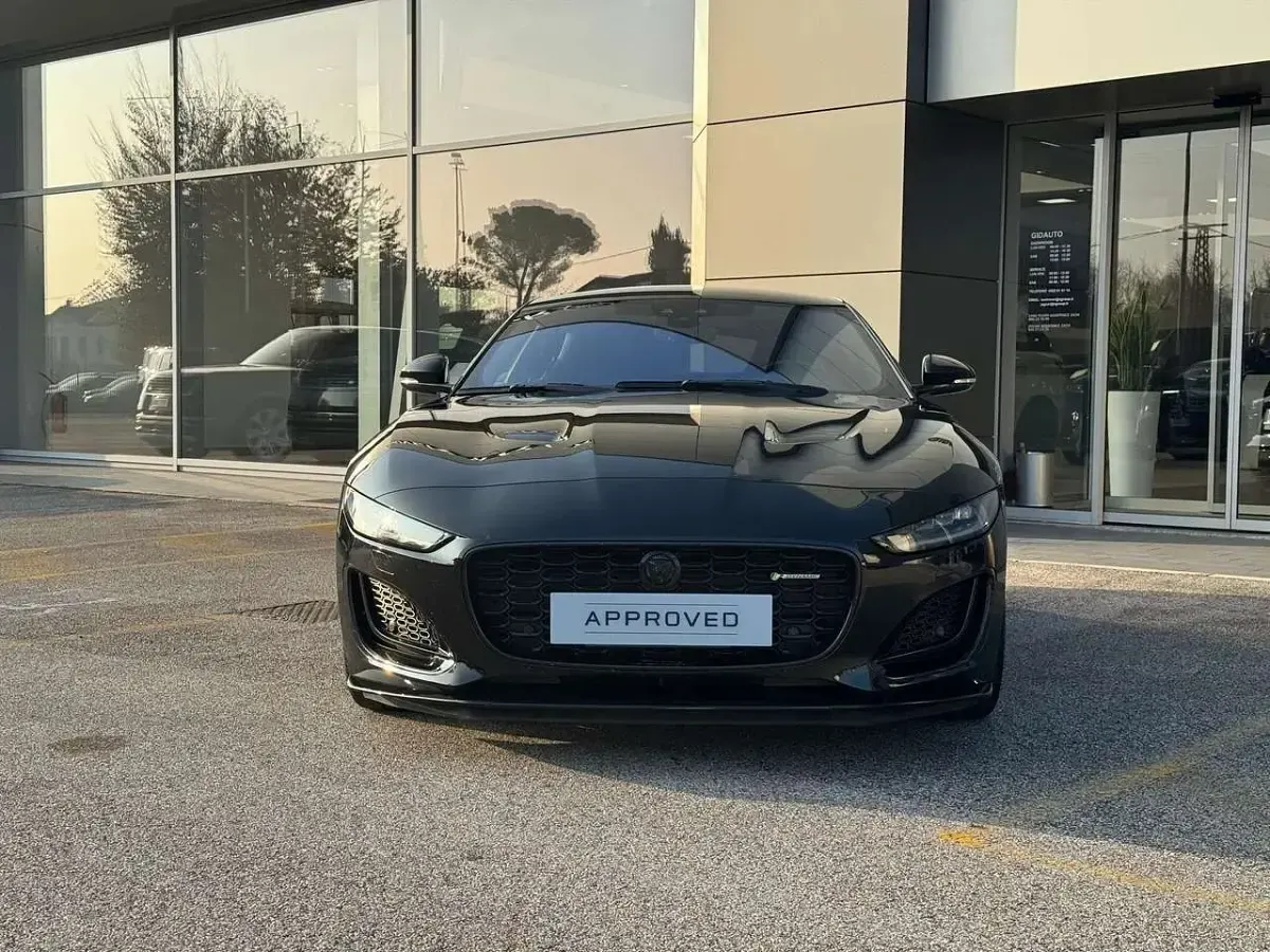 Usata Jaguar F-Type 300 CV (220 kW) 2021 Nero Coupé