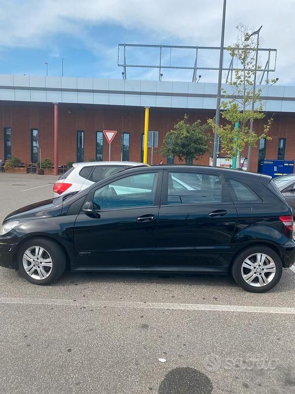 Usata Mercedes B180 116 CV (85 kW) 2010 Monovolume