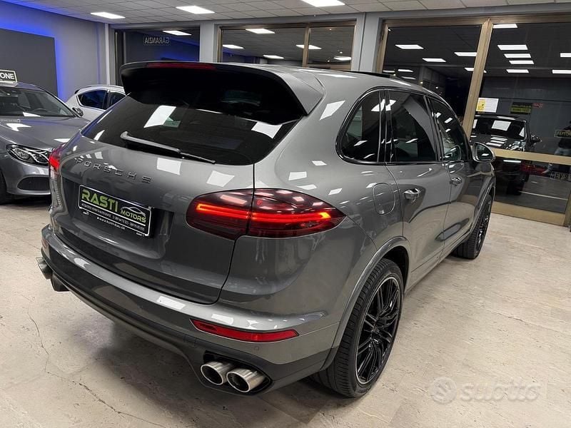 Usata Porsche Cayenne 385 CV (283 kW) 2014 Grigio SUV