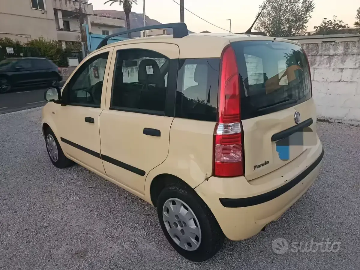 Usata Fiat Panda Dynamic 69 CV (50 kW) 2011 Giallo Utilitaria