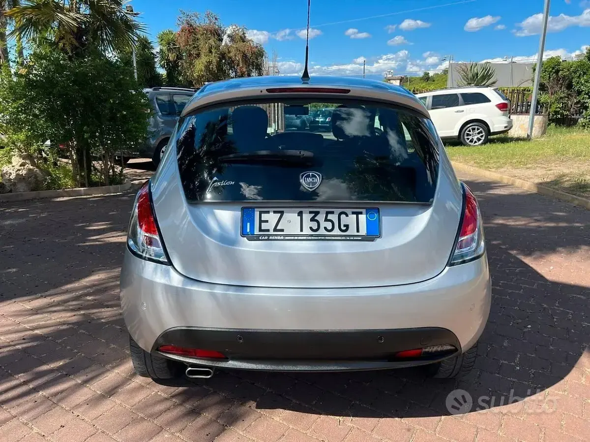 Usata Lancia Ypsilon S 95 CV (69 kW) 2015 Grigio Utilitaria