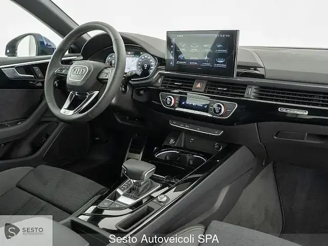 Usata Audi A5 S-Line 204 CV (150 kW) 2024 Blu navarra metallizzato Coupé