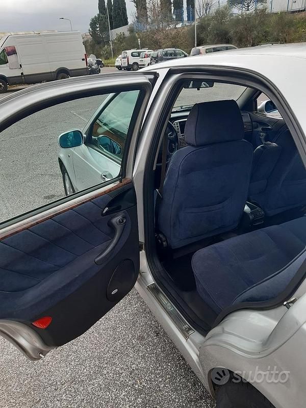 Usata Lancia 2000 60 CV (44 kW) 2002 Grigio Berlina