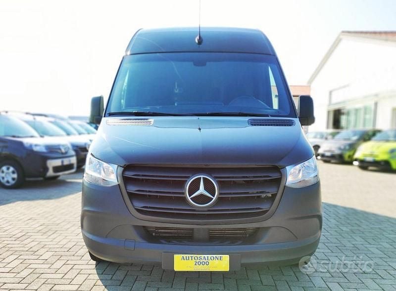 Usata Mercedes Sprinter 143 CV (105 kW) 2021 Marrone Furgone
