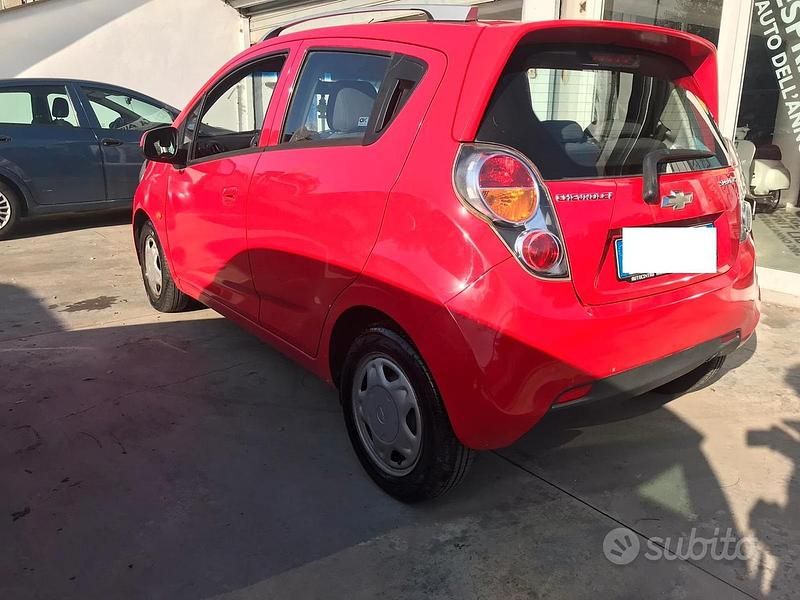 Usata Chevrolet Spark 68 CV (50 kW) 2011 Rosso Utilitaria