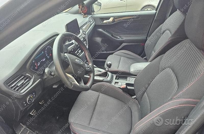 Usata Ford Focus ST-Line 125 CV (91 kW) 2020 Grigio Berlina