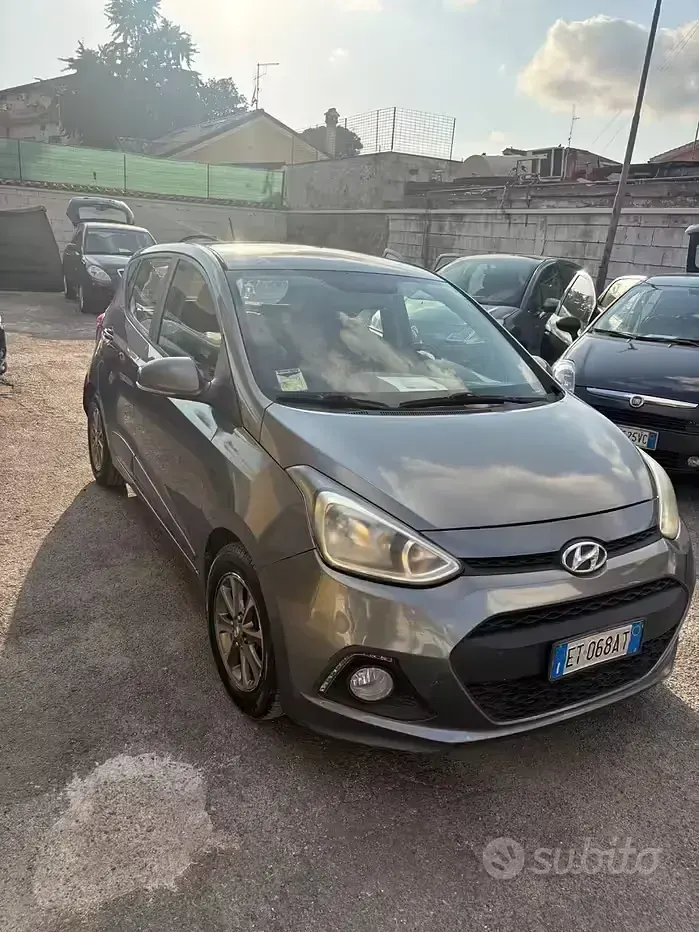 Usata Hyundai i10 Style 66 CV (48 kW) 2013 Grigio Utilitaria