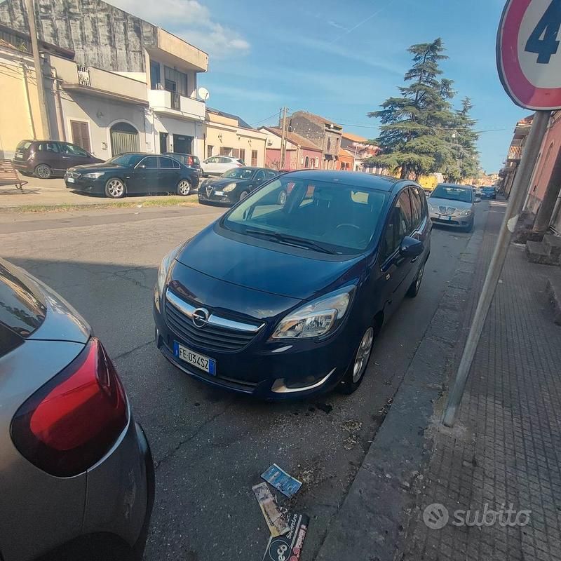 Usata Opel Meriva 120 CV (88 kW) 2016 Blu Monovolume