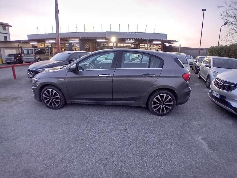 Usata Fiat Tipo Lounge 95 CV (69 kW) 2016 Grigio Berlina