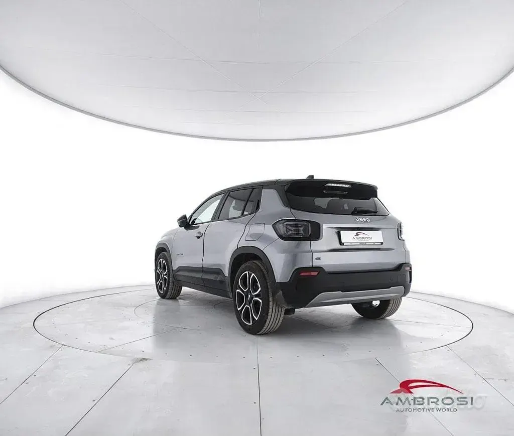 Usata Jeep Avenger EV 114 kW (156 CV) 2023 Grigio SUV