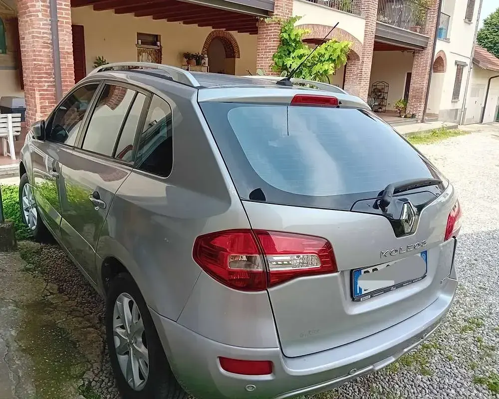 Usata Renault Koleos 150 CV (110 kW) 2009 Argento SUV