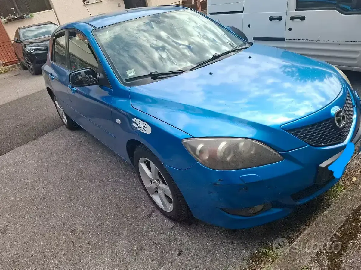 Usata Mazda 3 109 CV (80 kW) 2005 Bluazzurro Berlina