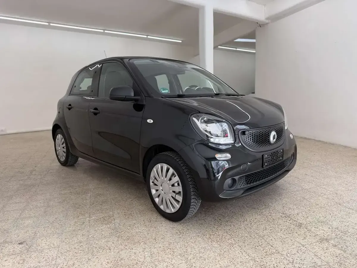 Usata Smart ForFour Passion 71 CV (52 kW) 2018 Nero Utilitaria