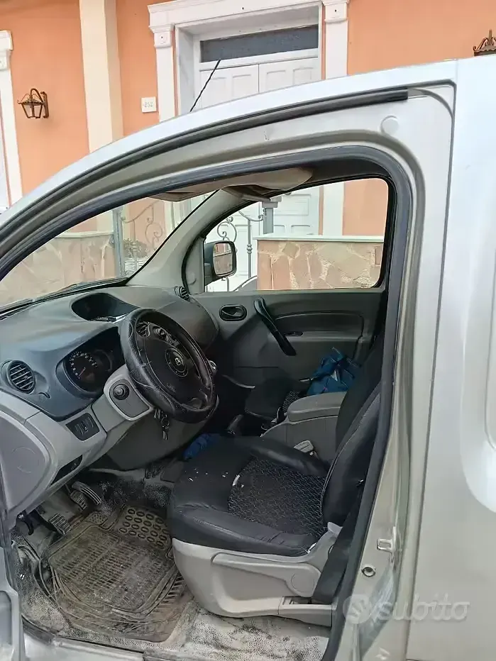 Usata Renault Kangoo 105 CV (77 kW) 2010 Monovolume