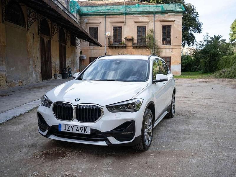 Usata BMW X1 Efficient Dynamics 190 CV (139 kW) 2021 Bianco SUV