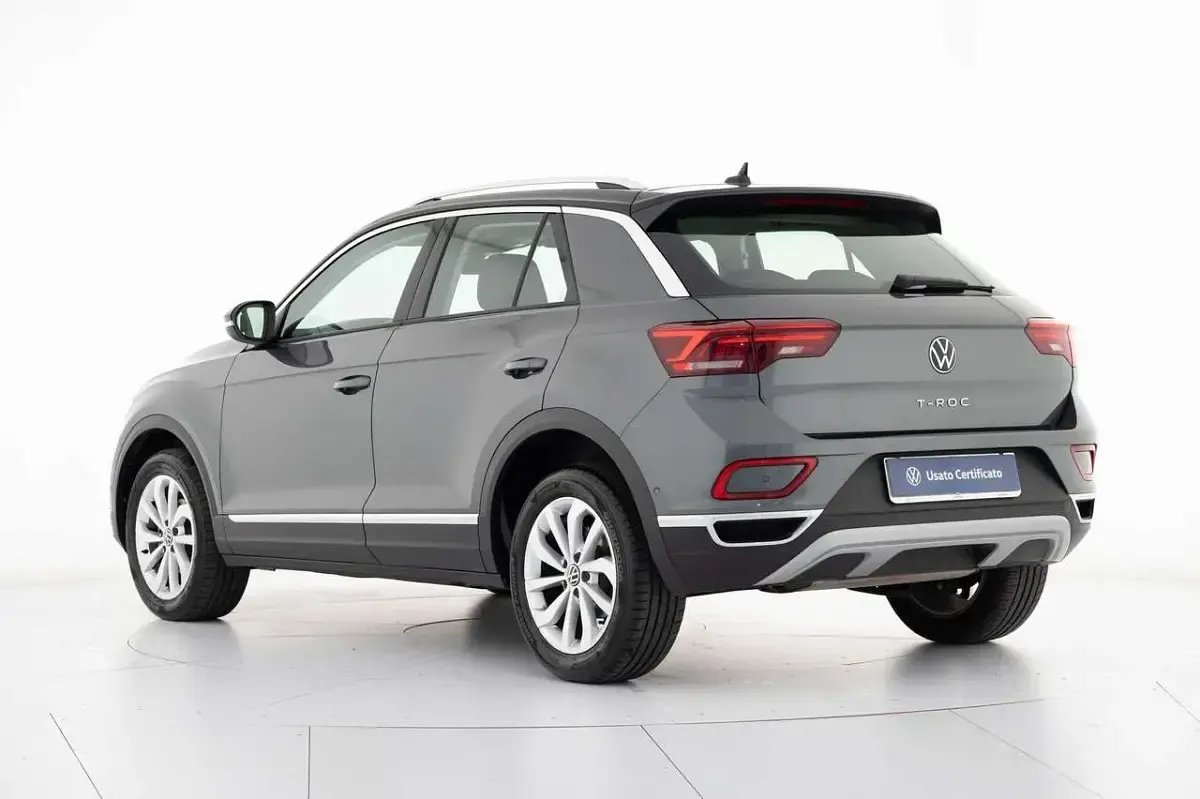 Usata VW T-Roc Style 116 CV (85 kW) 2025 Grigio SUV