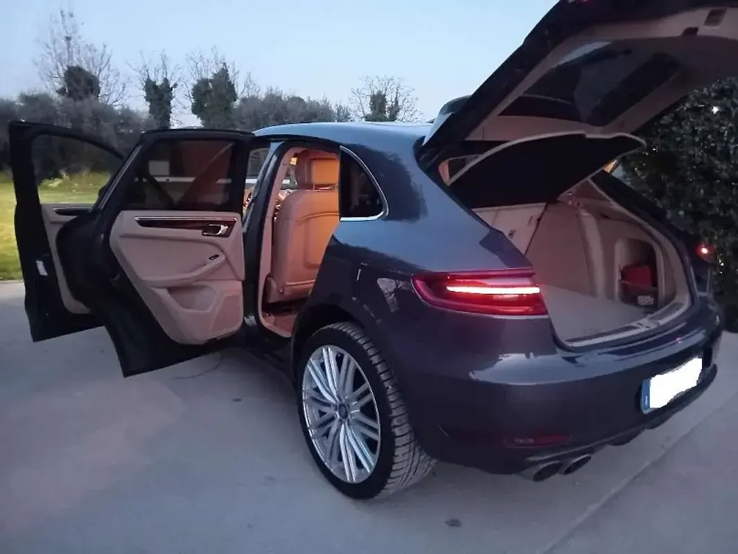 Usata Porsche Macan 250 CV (183 kW) 2014 Grigio SUV