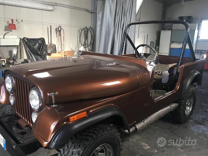 Używany Jeep CJ 60 KM (44 kW) 1981 Brązowy SUV