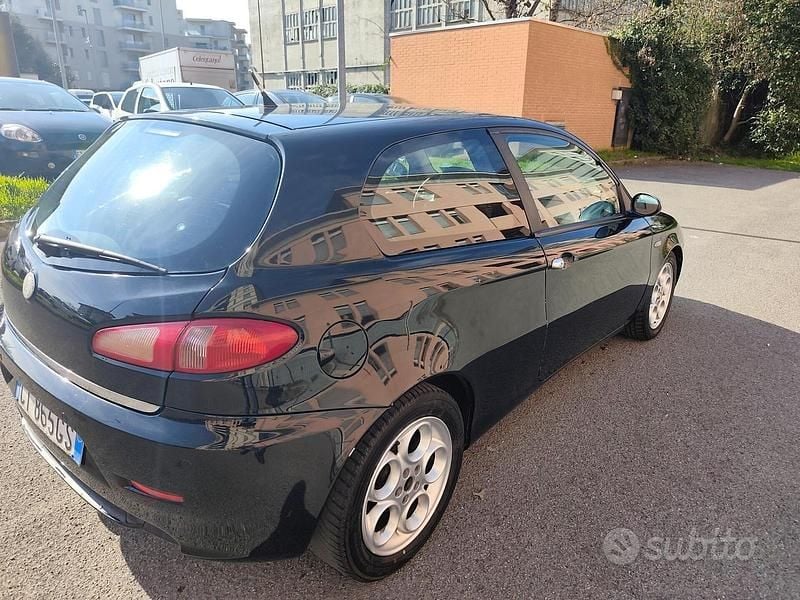 Usata Alfa Romeo 147 Exclusive 2005 Nero Utilitaria