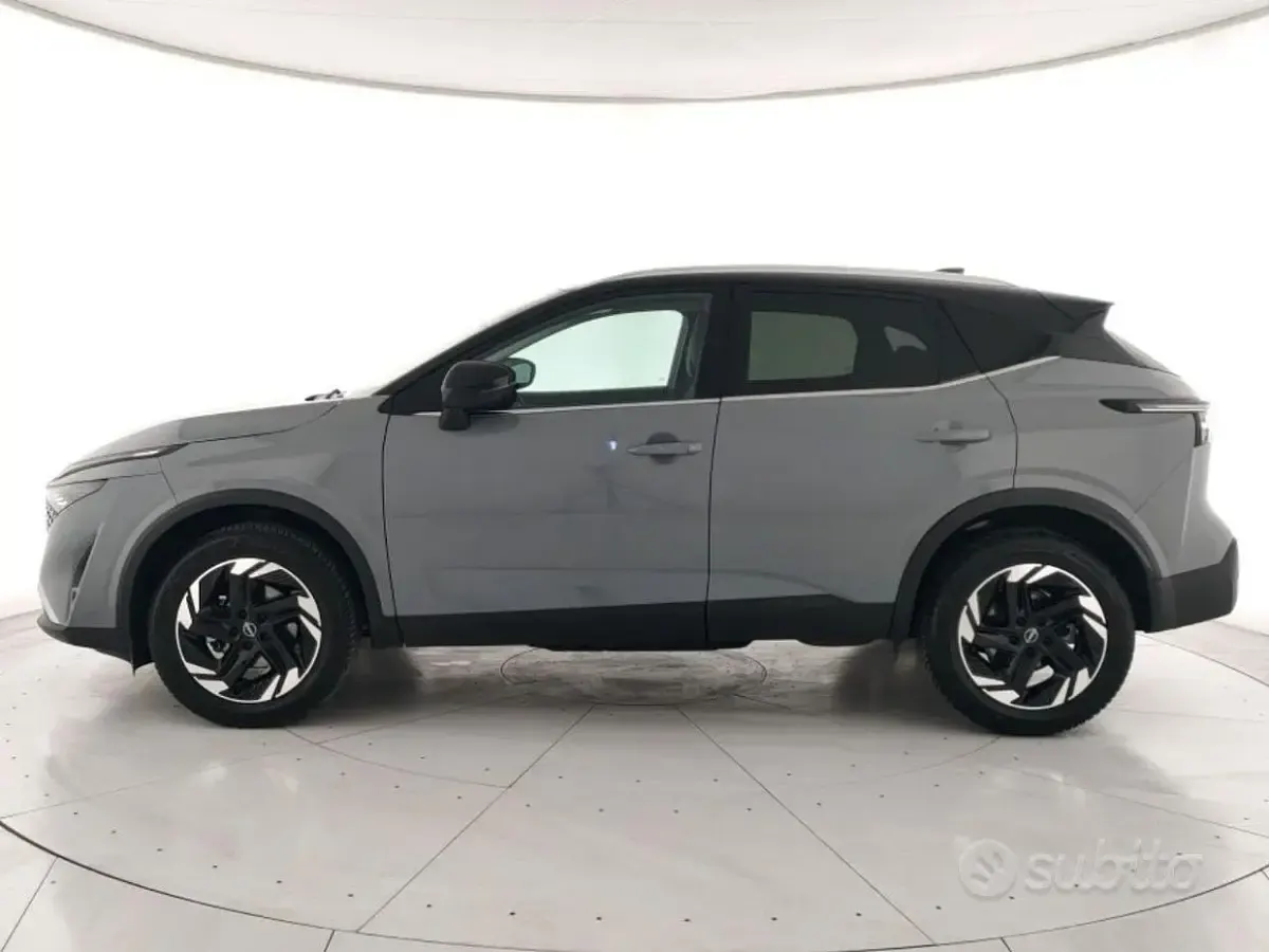 Usata Nissan Qashqai N-Connecta 158 CV (116 kW) 2025 Grigio SUV