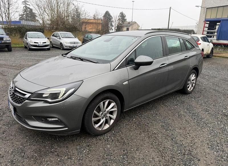 Usata Opel Astra Innovation 135 CV (99 kW) 2019 Grigio Station wagon
