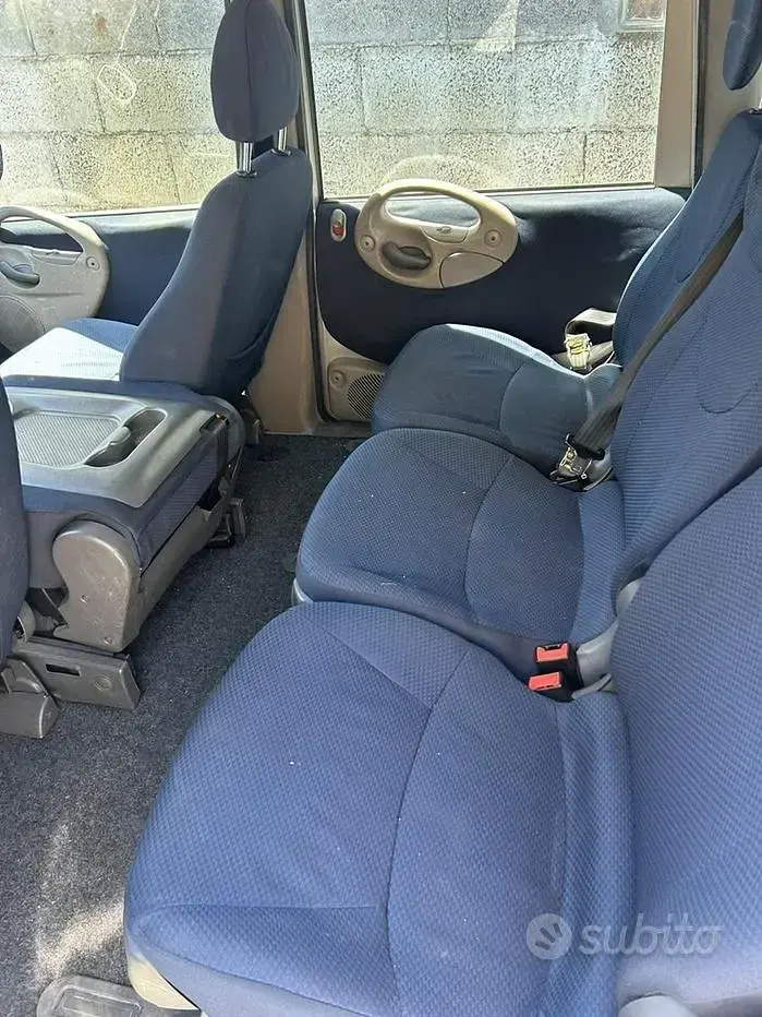 Usata Fiat Multipla Dynamic 116 CV (85 kW) 2004 Grigio Monovolume