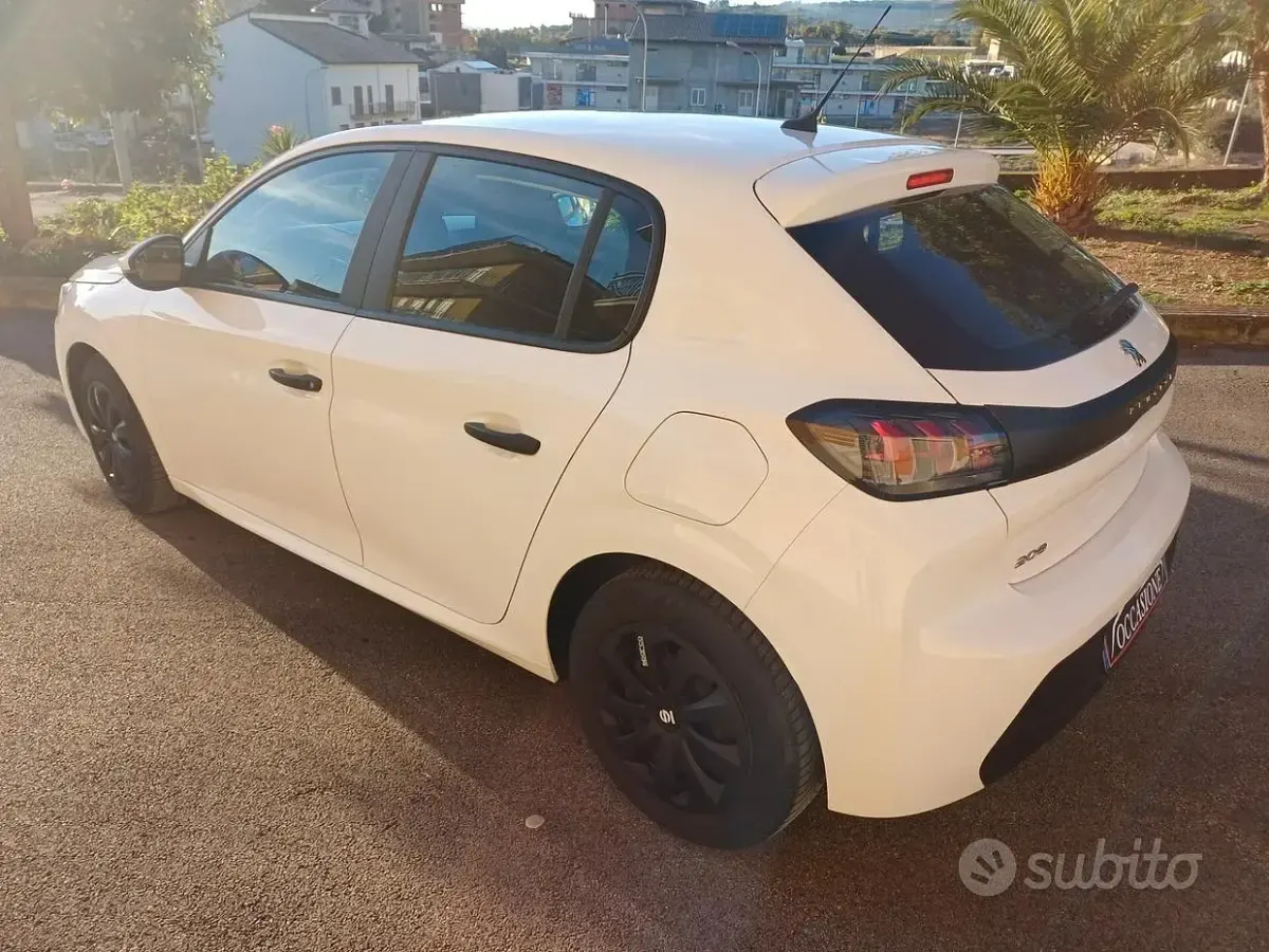 Usata Peugeot 208 Active 75 CV (55 kW) 2021 Bianco Utilitaria
