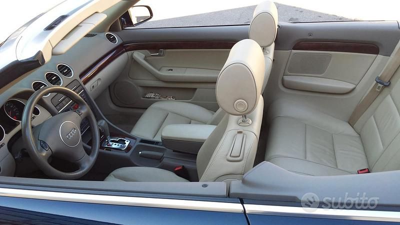 Usata Audi A4 Cabriolet 163 CV (119 kW) 2005 Blu Cabrio