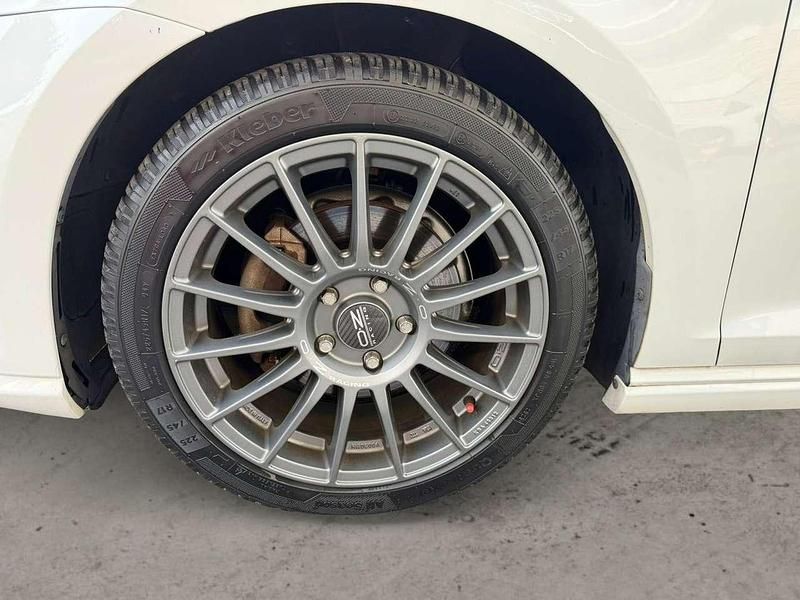 Usata VW Golf VII Edition 125 CV (91 kW) 2016 Bianco Utilitaria