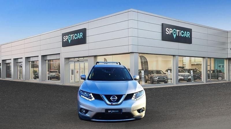 Używany Nissan X-Trail Tekna 131 KM (96 kW) 2017 Srebrny SUV