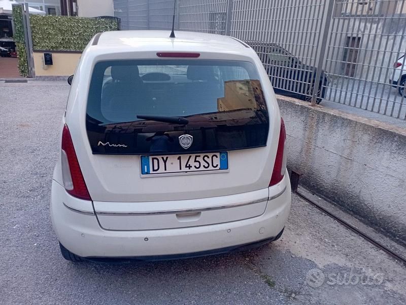 Usata Lancia Musa 77 CV (56 kW) 2009 Monovolume