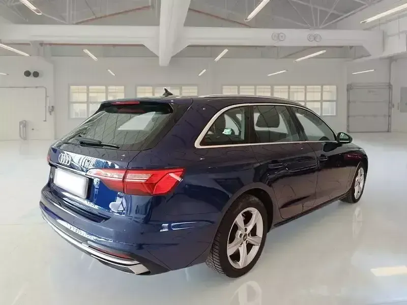 Usata Audi A4 Advanced 136 CV (100 kW) 2022 Blu Station wagon