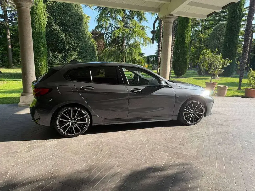 Usata BMW 120 M Sport 190 CV (139 kW) 2020 Grigio Berlina