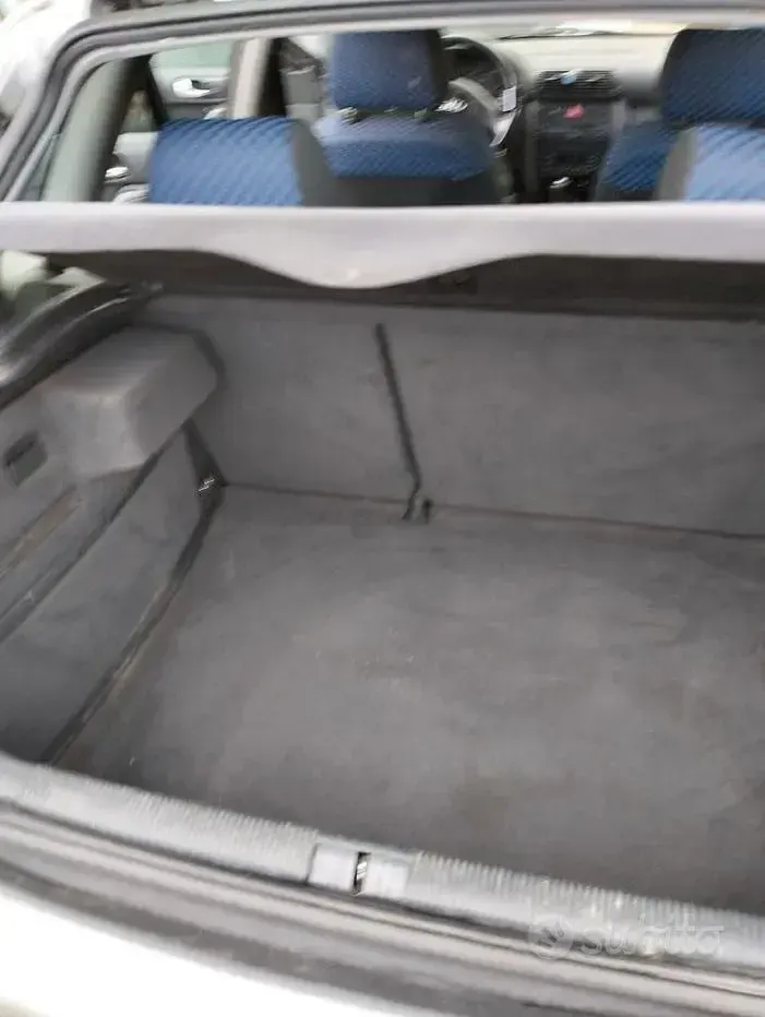 Usata Audi A3 90 CV (66 kW) 2000 Grigio Utilitaria