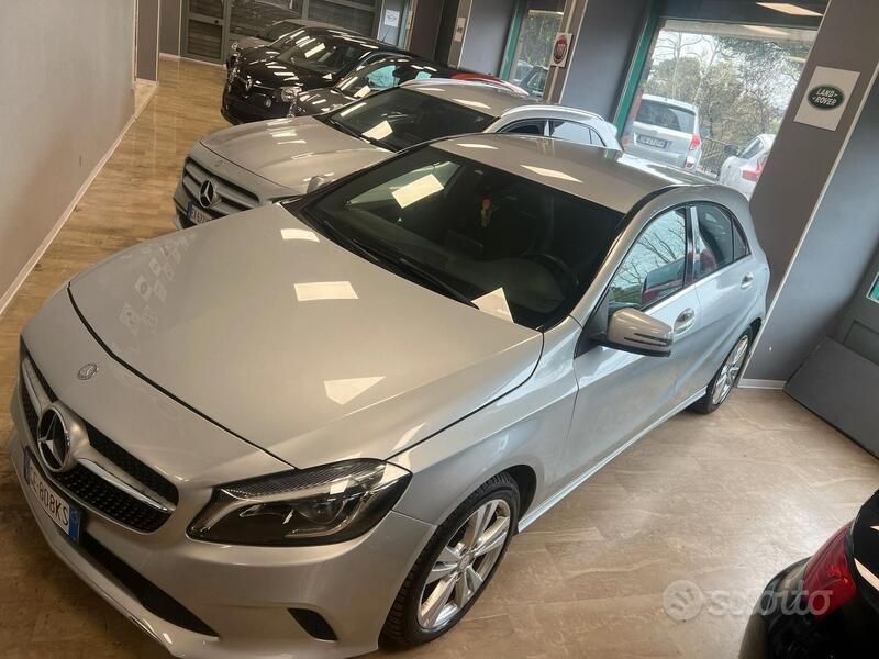 Usata Mercedes A180 109 CV (80 kW) 2016 Argento Berlina