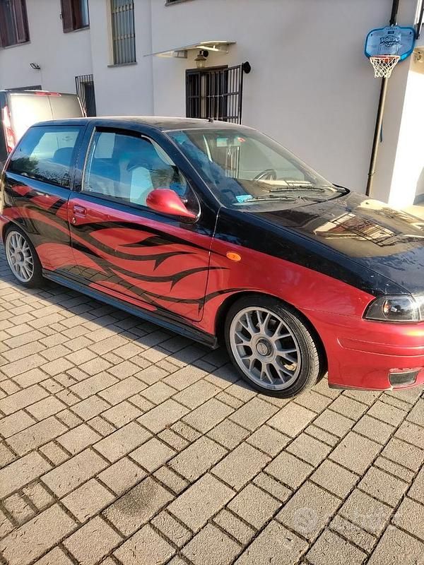 Usata Fiat Punto 131 CV (96 kW) 1998 Utilitaria