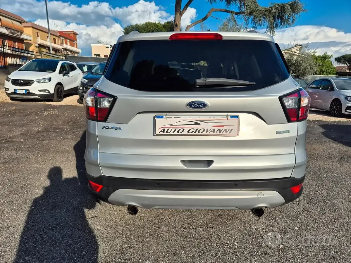 Usata Ford Kuga Business Edition 120 CV (88 kW) 2019 Grigio SUV
